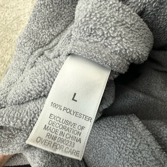 Essentials shorts - Picture 4 of 4